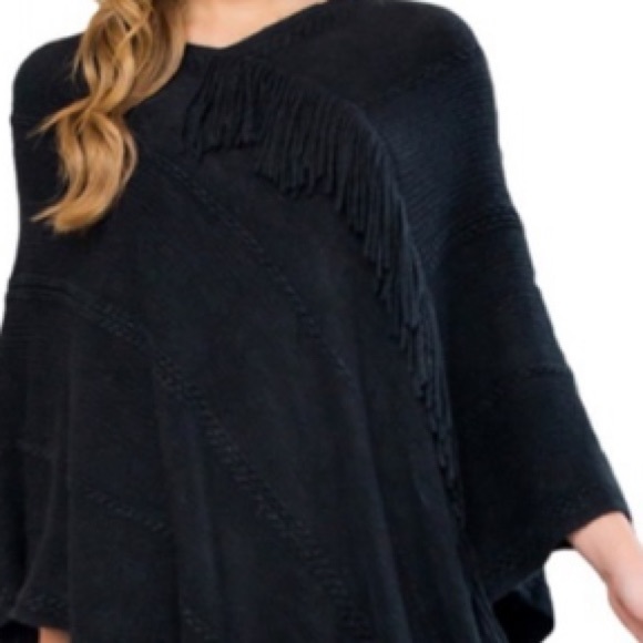 ❤️2 for $40❤️soft black poncho - Picture 5 of 9
